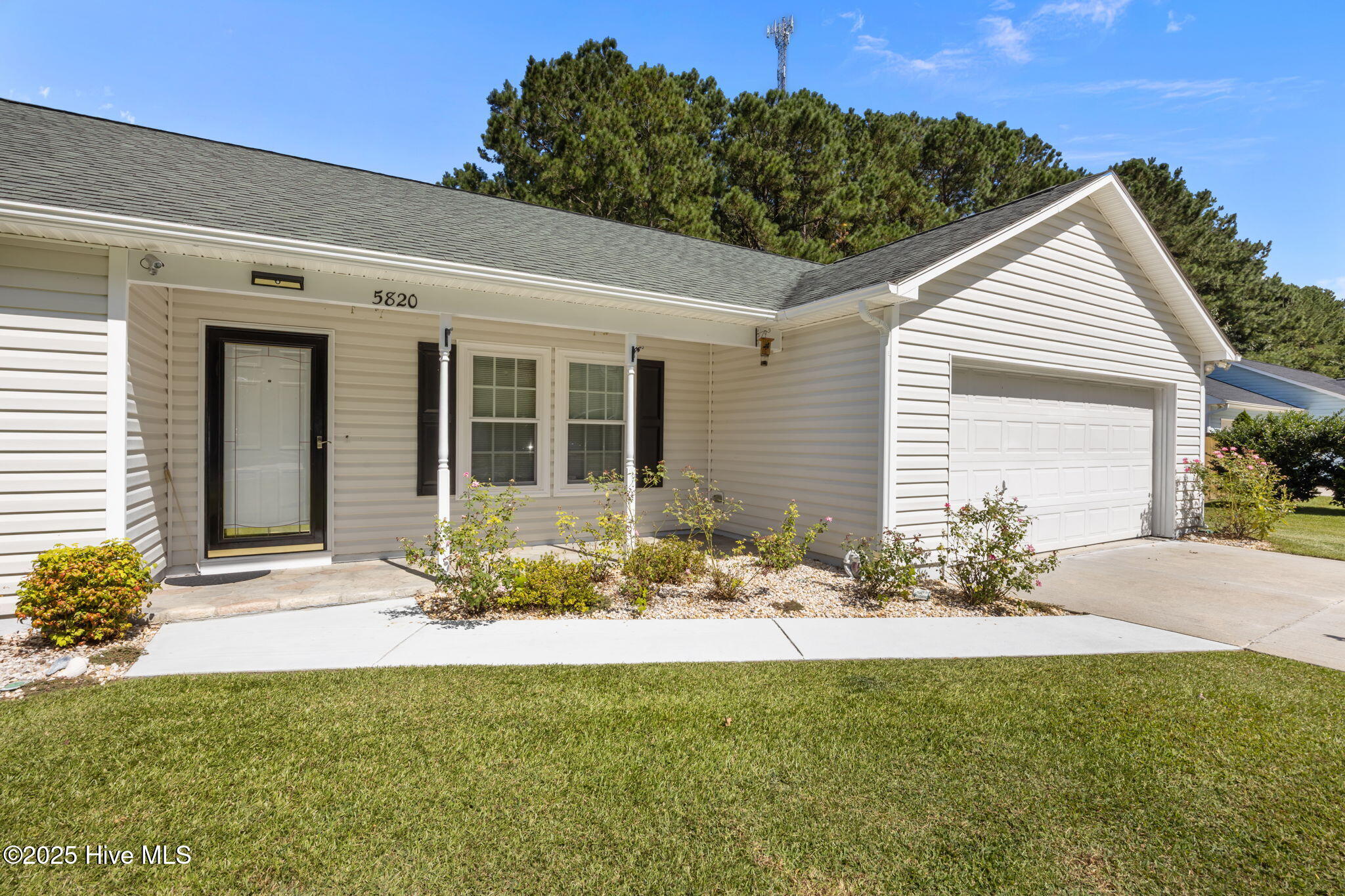 5820 County Line Road New Bern, NC 28562 - Photo 2 of 43 3-web-or-mls-0C0A6578