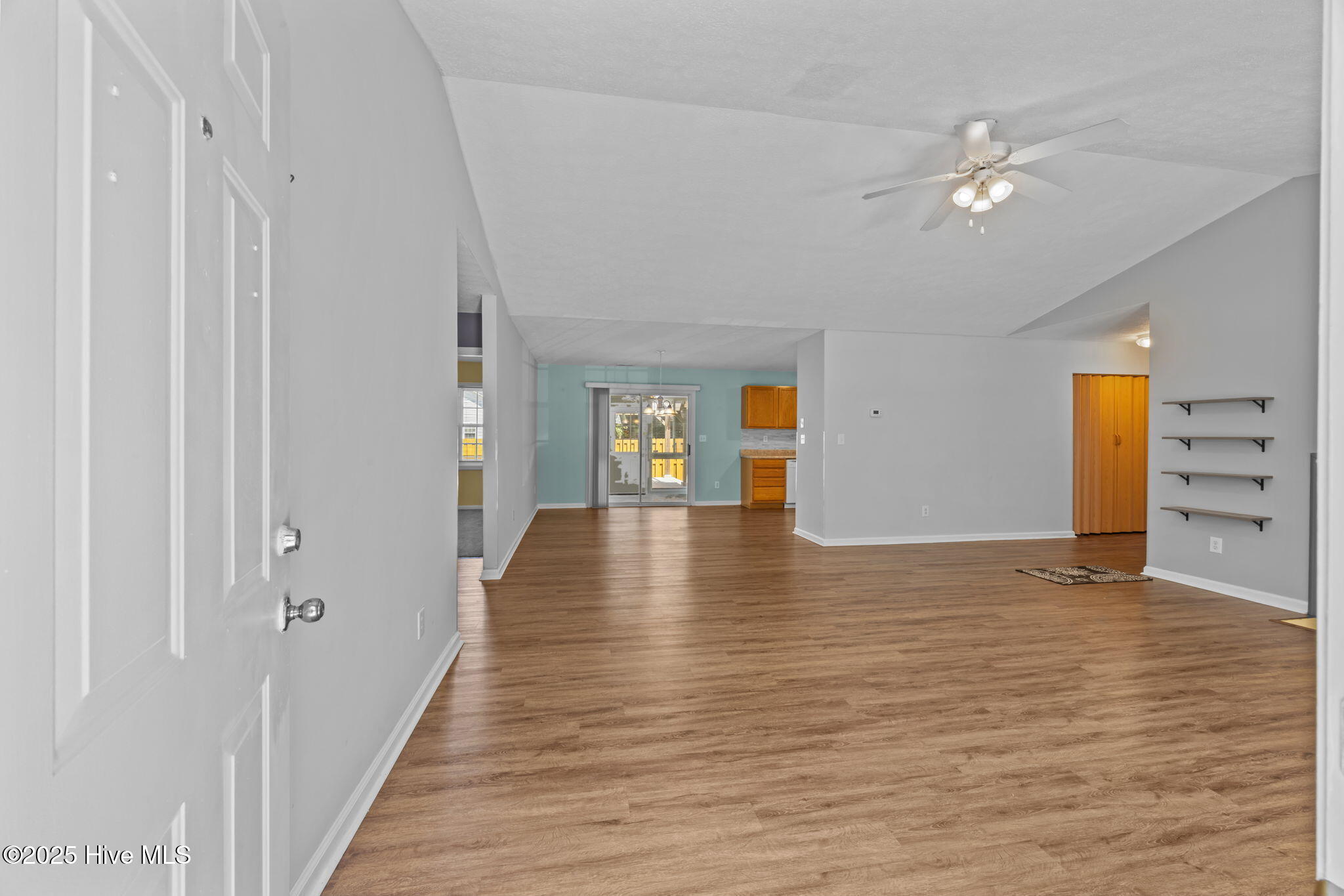 5820 County Line Road New Bern, NC 28562 - Photo 3 of 43 16-web-or-mls-0C0A6530