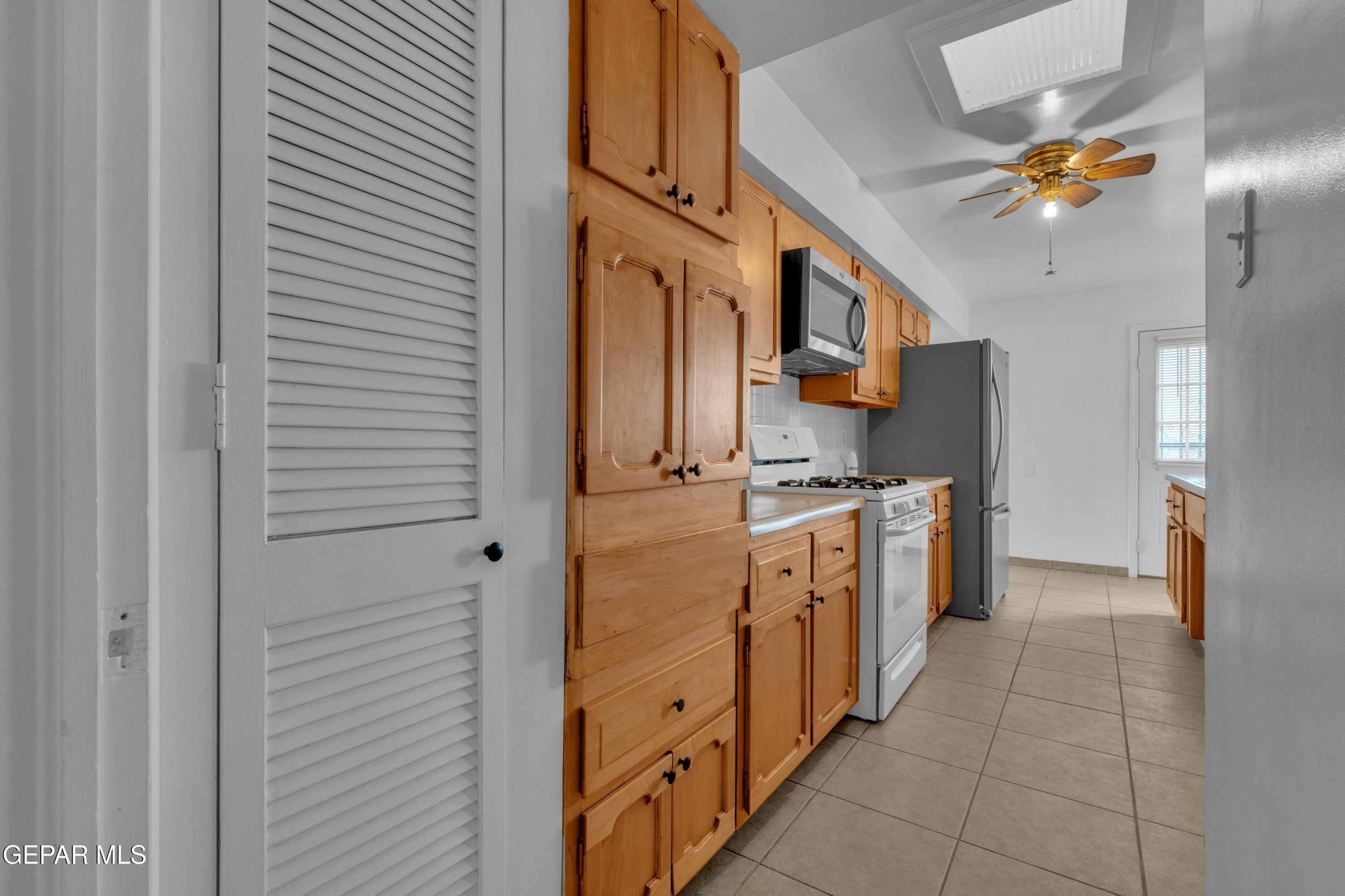 337 Clairemont Road El Paso, TX 79912 - Photo 9 of 45 2 (5)