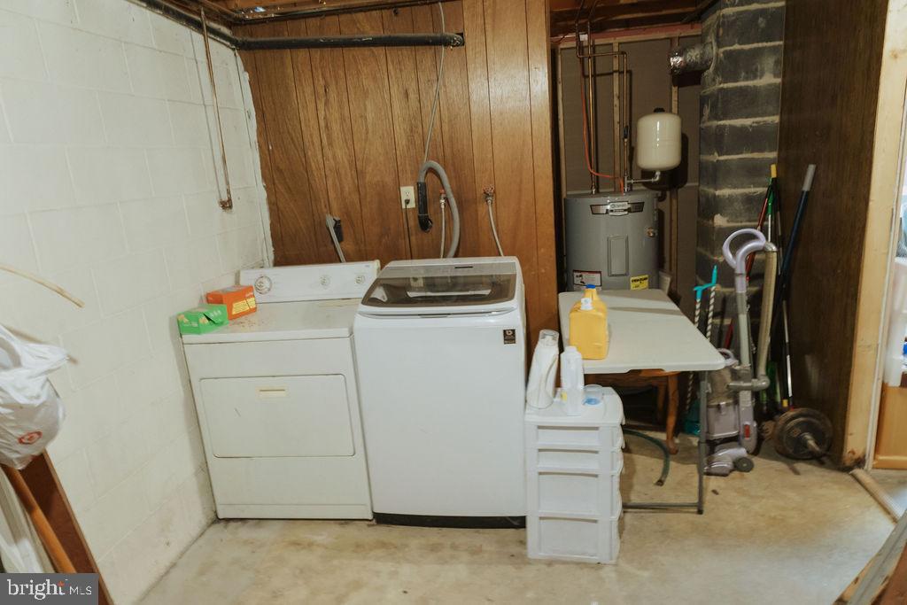 3483 Messersmith Road York, PA 17408 - Photo 15 of 18 a utility room with dryer and washer