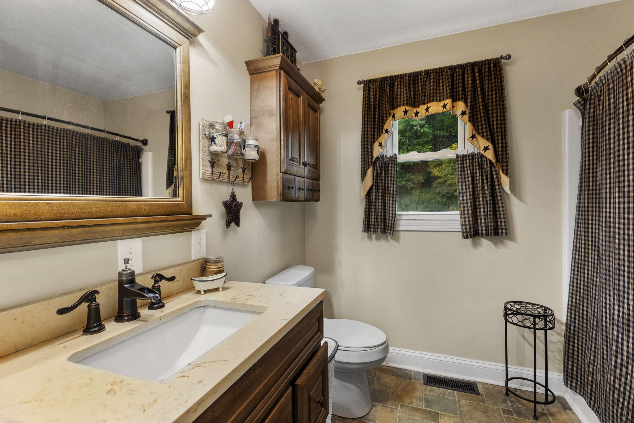 116 Lewis Road Unicoi, TN 37692 - Photo 14 of 28 9-web-or-mls-217A5839