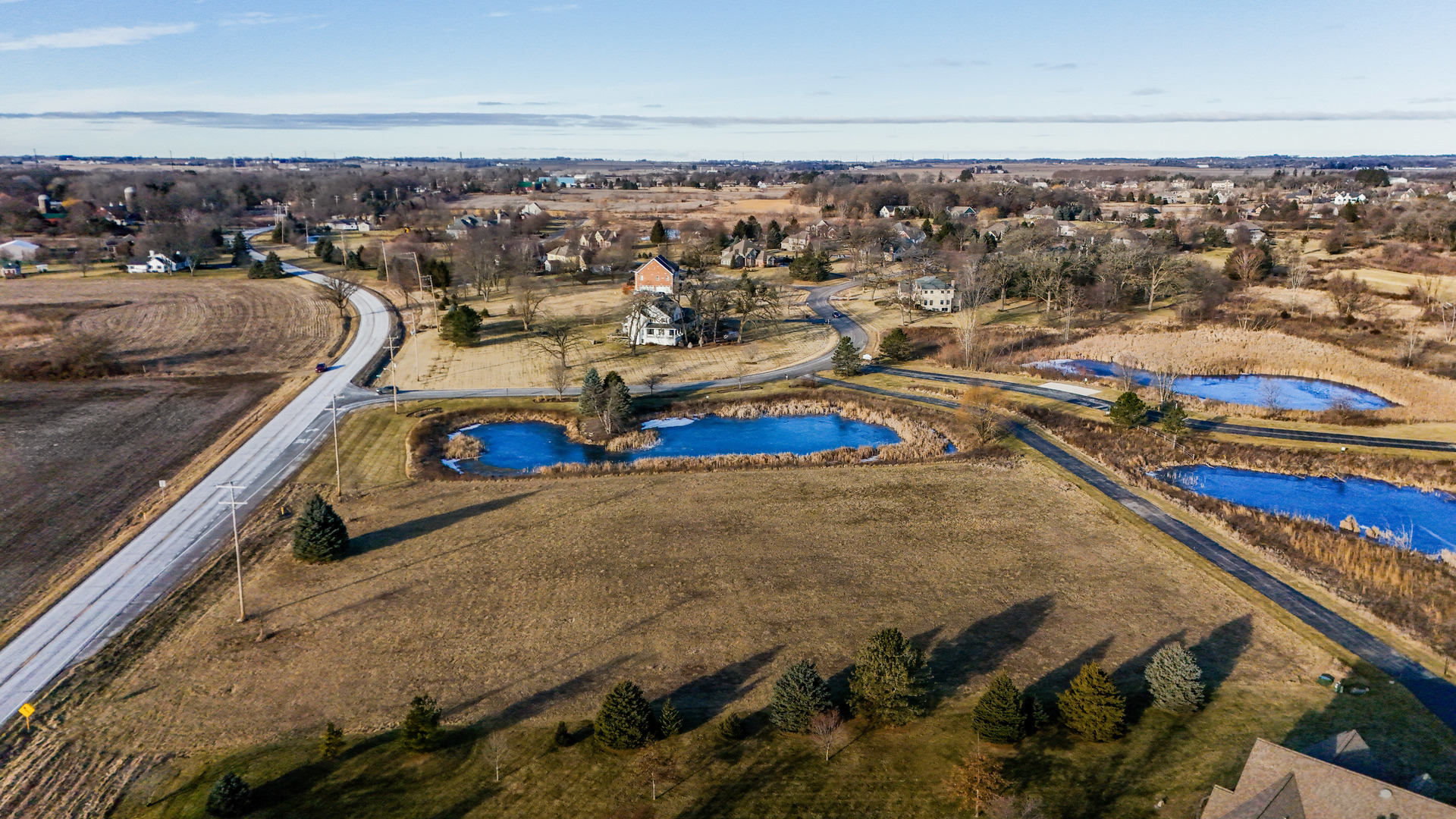 2 Stonecrest Drive Elgin, IL 60124 - Photo 6 of 12 a view of a city