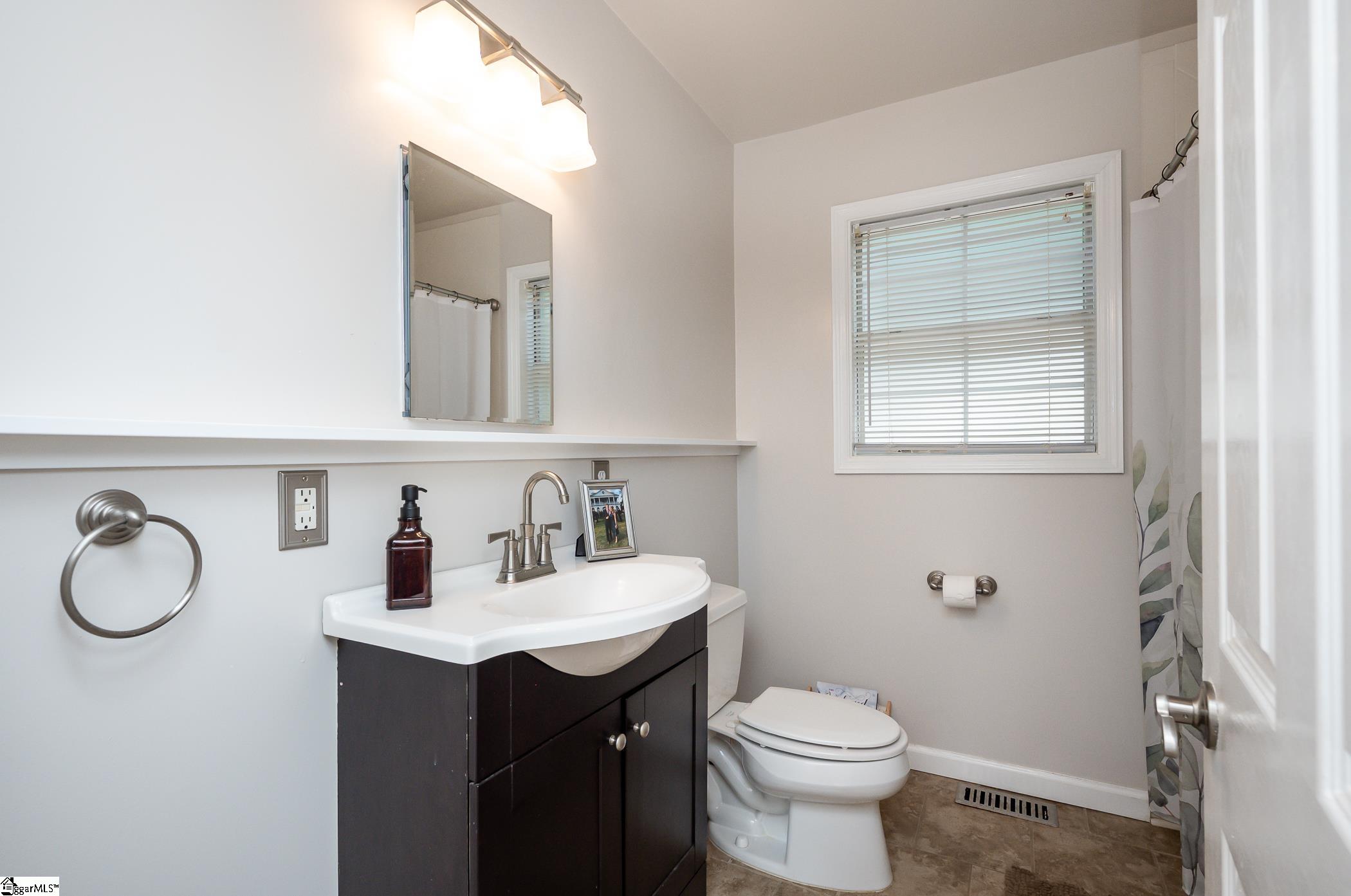 11 Auburn Circle Greenville, SC 29607 - Photo 20 of 29