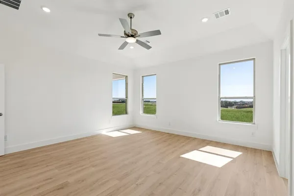 $654,900 | 133 Swan Lake Drive, Waxahachie, TX 75165