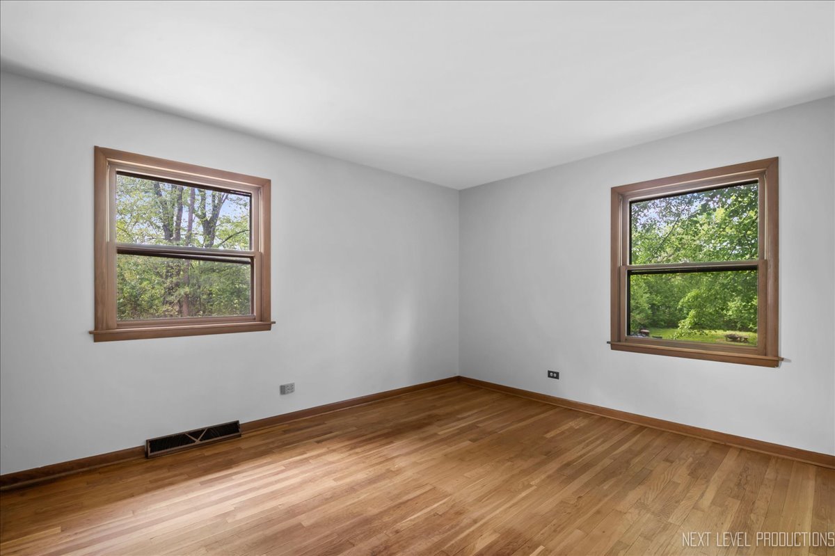 29W105 Geneva Road West Chicago, IL 60185 - Photo 12 of 28 Gallery Image 12