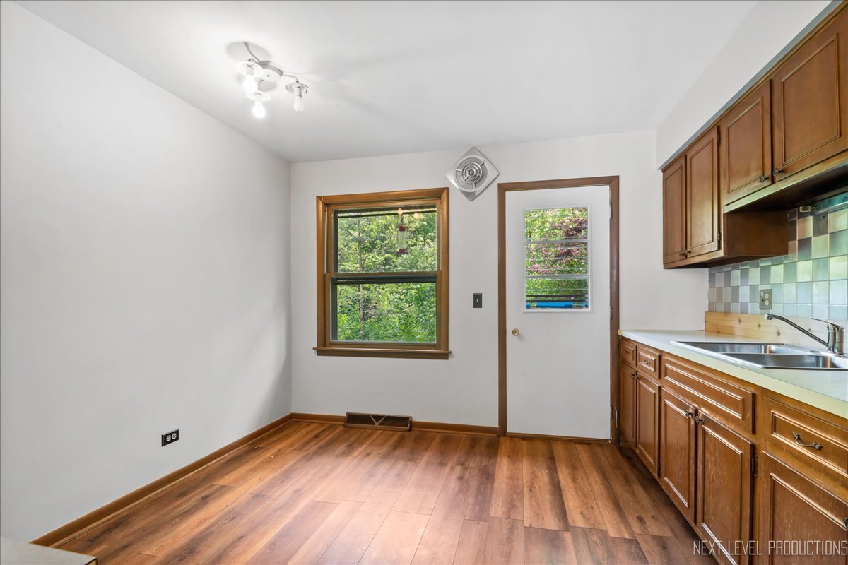 29W105 Geneva Road West Chicago, IL 60185 - Photo 3 of 28 Gallery Image 3