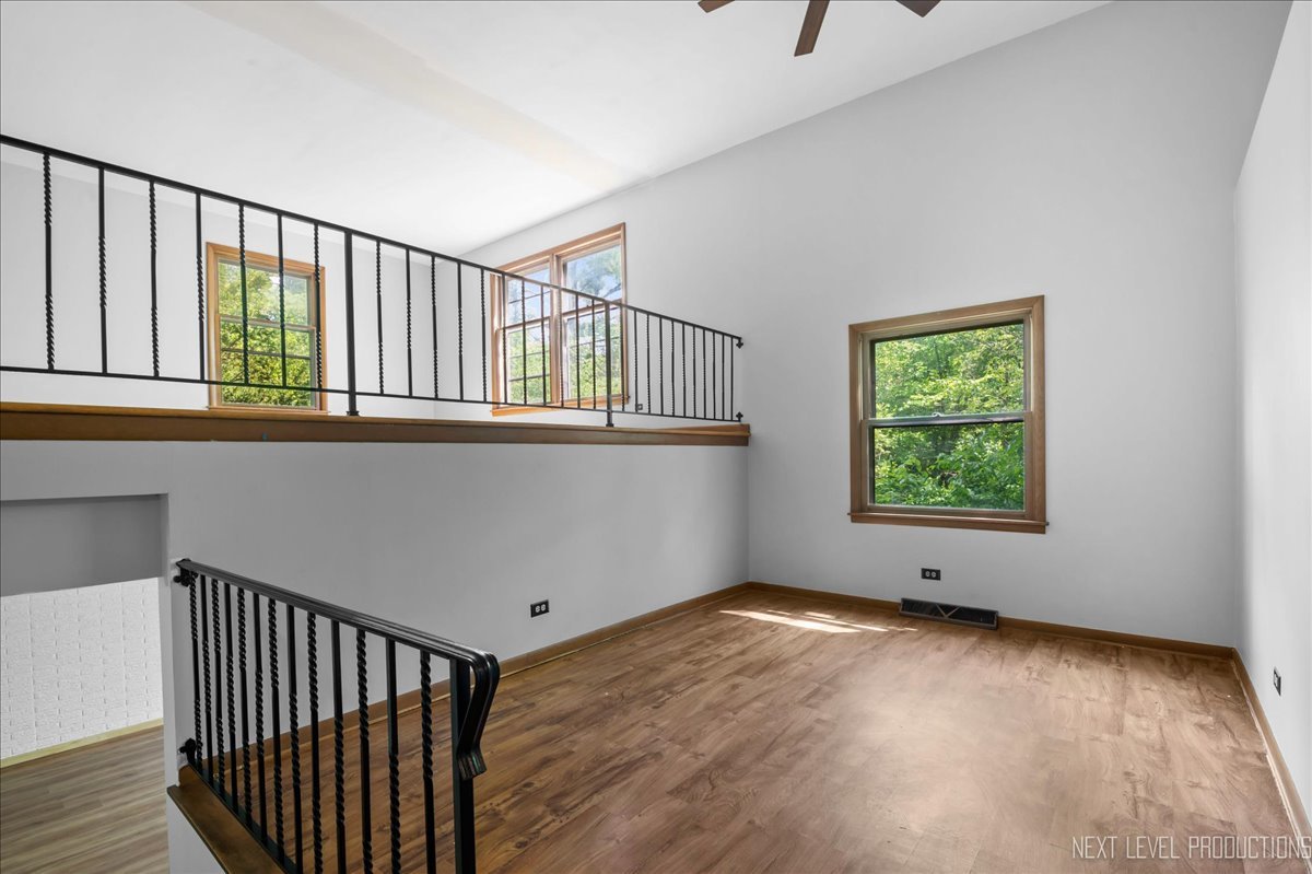 29W105 Geneva Road West Chicago, IL 60185 - Photo 6 of 28 Gallery Image 6