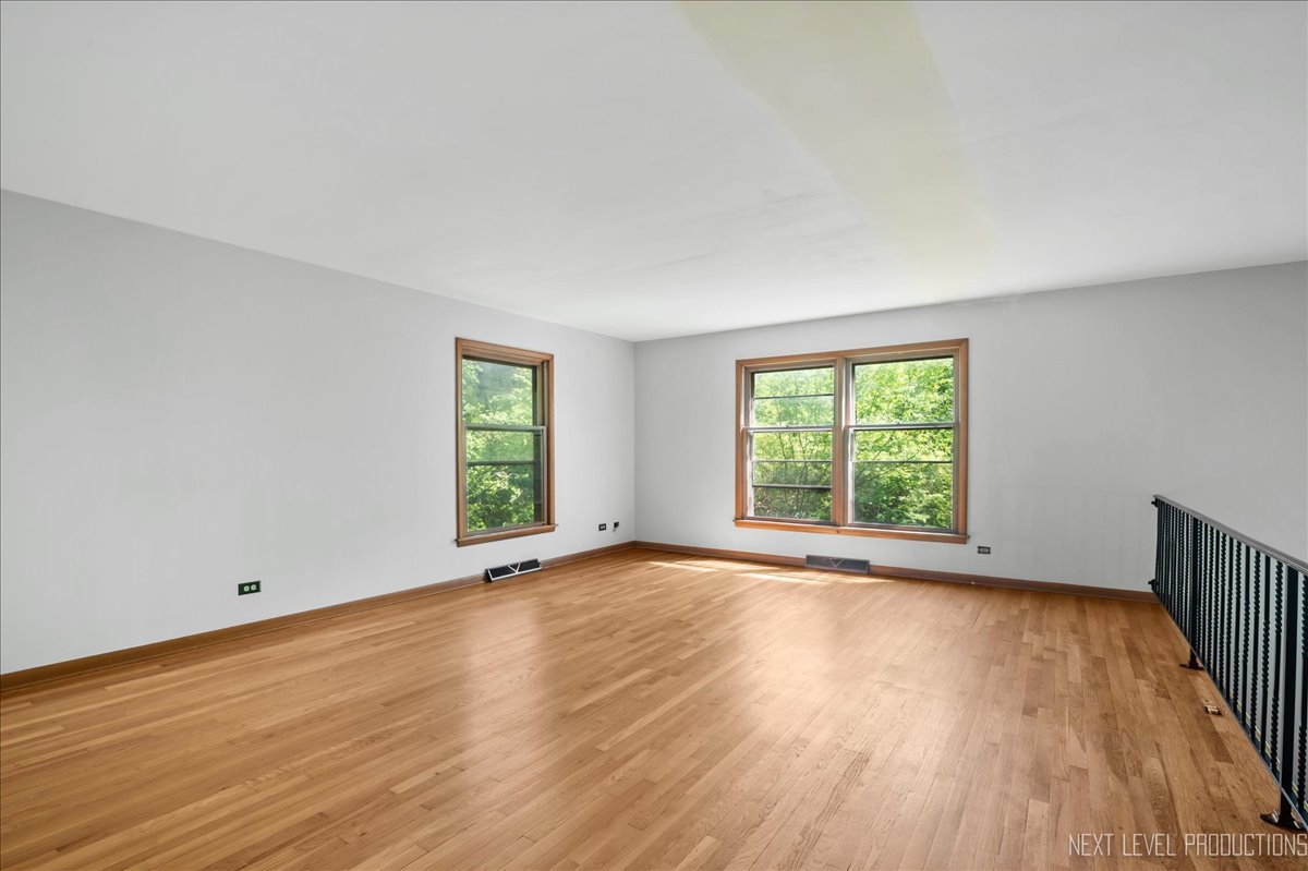 29W105 Geneva Road West Chicago, IL 60185 - Photo 9 of 28 Gallery Image 9