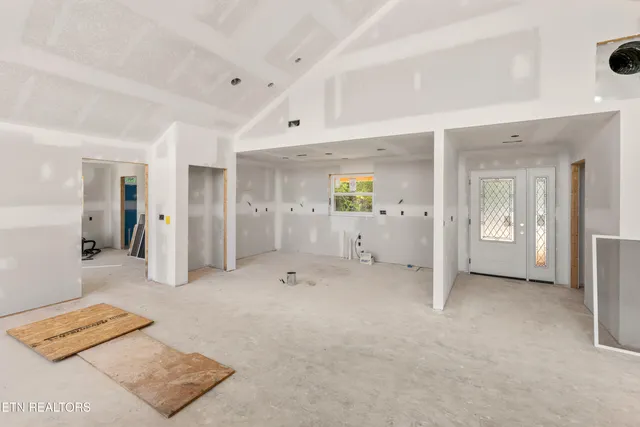 $695,000 | 124 Laura Lane, Maynardville, TN 37807