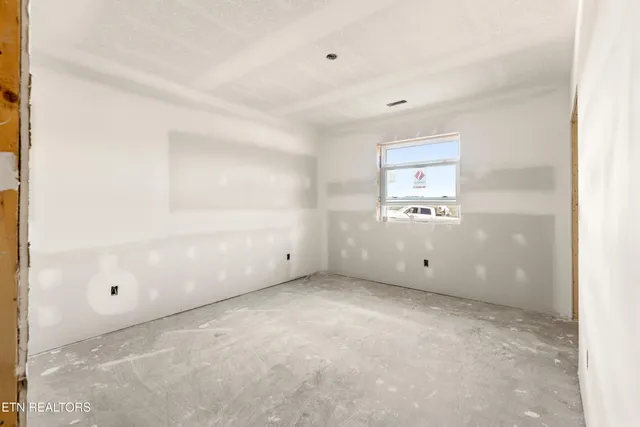 $695,000 | 124 Laura Lane, Maynardville, TN 37807