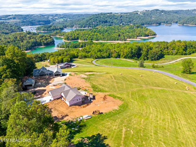 $695,000 | 124 Laura Lane, Maynardville, TN 37807