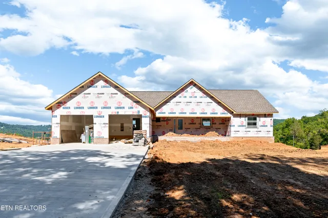 $695,000 | 124 Laura Lane, Maynardville, TN 37807