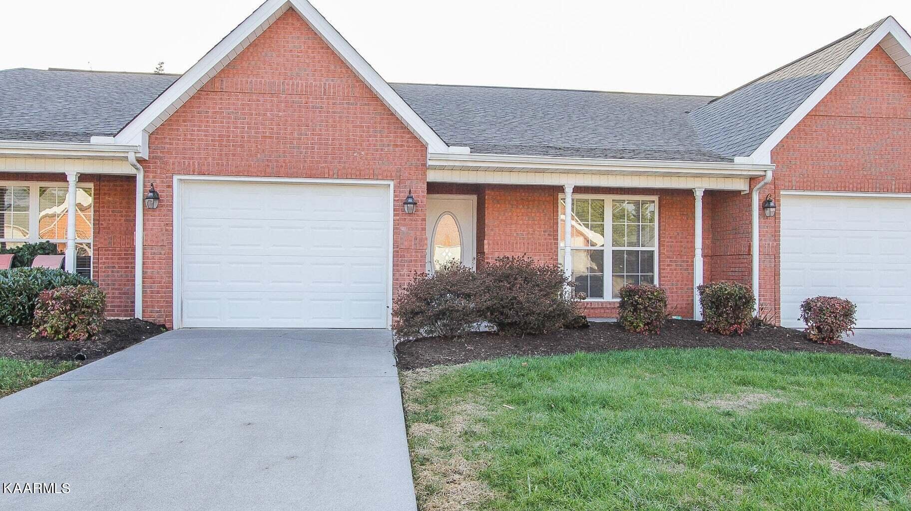 2917 Dominion Drive, Maryville, TN 37803 Compass