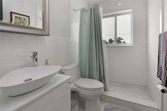 $1,675,000 | 6221 Southwest 65th Avenue, South Miami, FL 33143