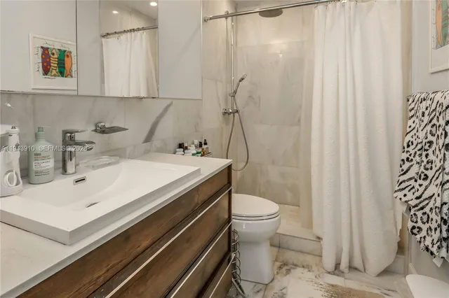 $1,675,000 | 6221 Southwest 65th Avenue, South Miami, FL 33143