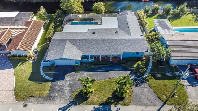 $1,675,000 | 6221 Southwest 65th Avenue, South Miami, FL 33143
