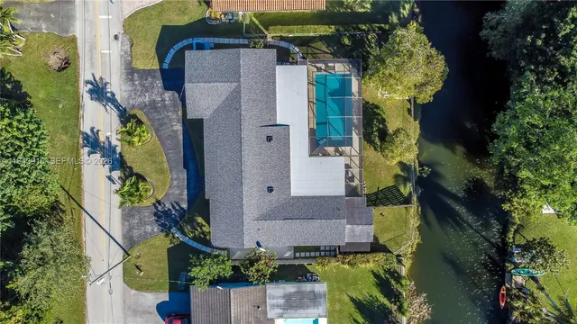 $1,675,000 | 6221 Southwest 65th Avenue, South Miami, FL 33143