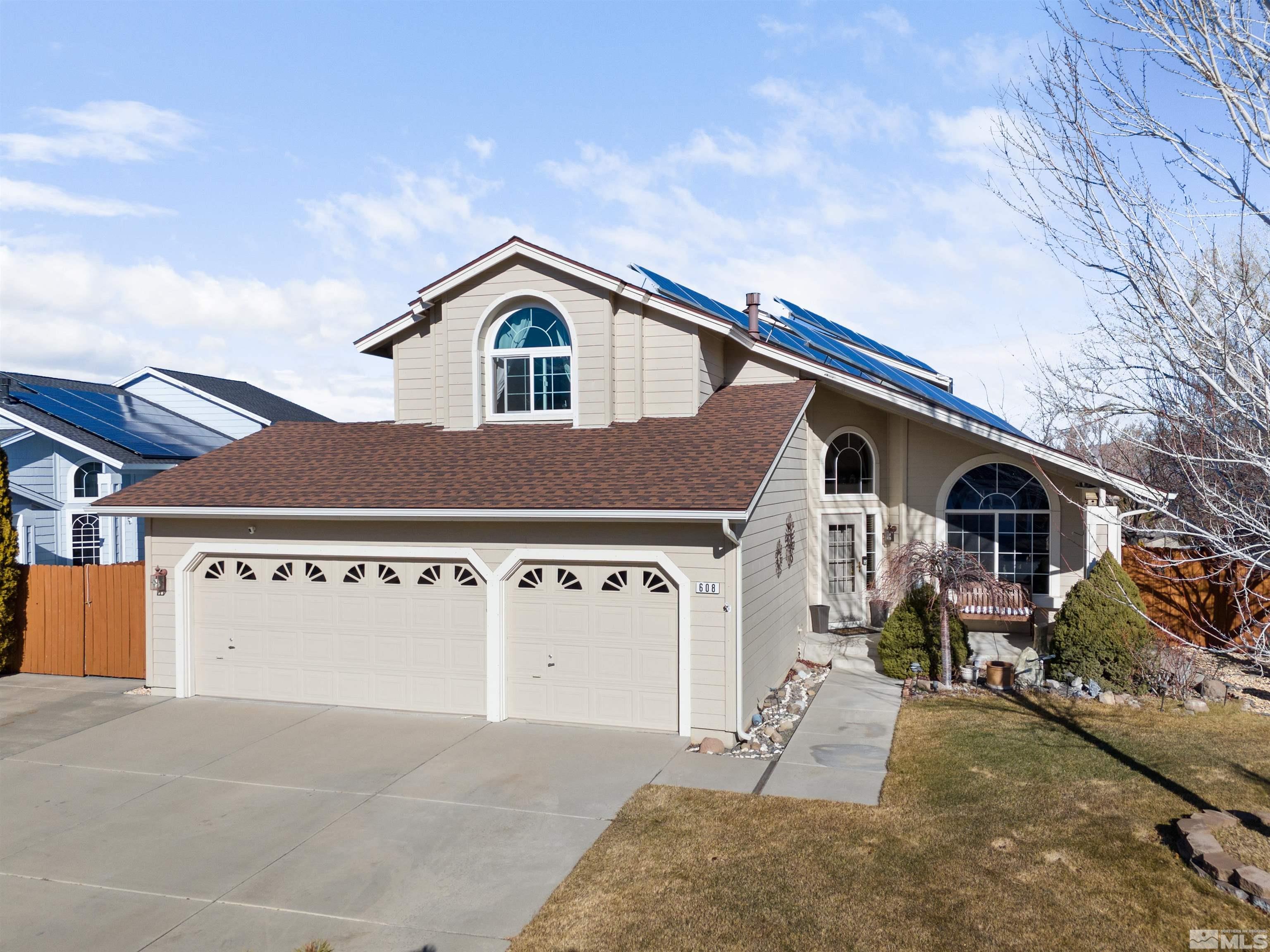 a view of house and outdoor space