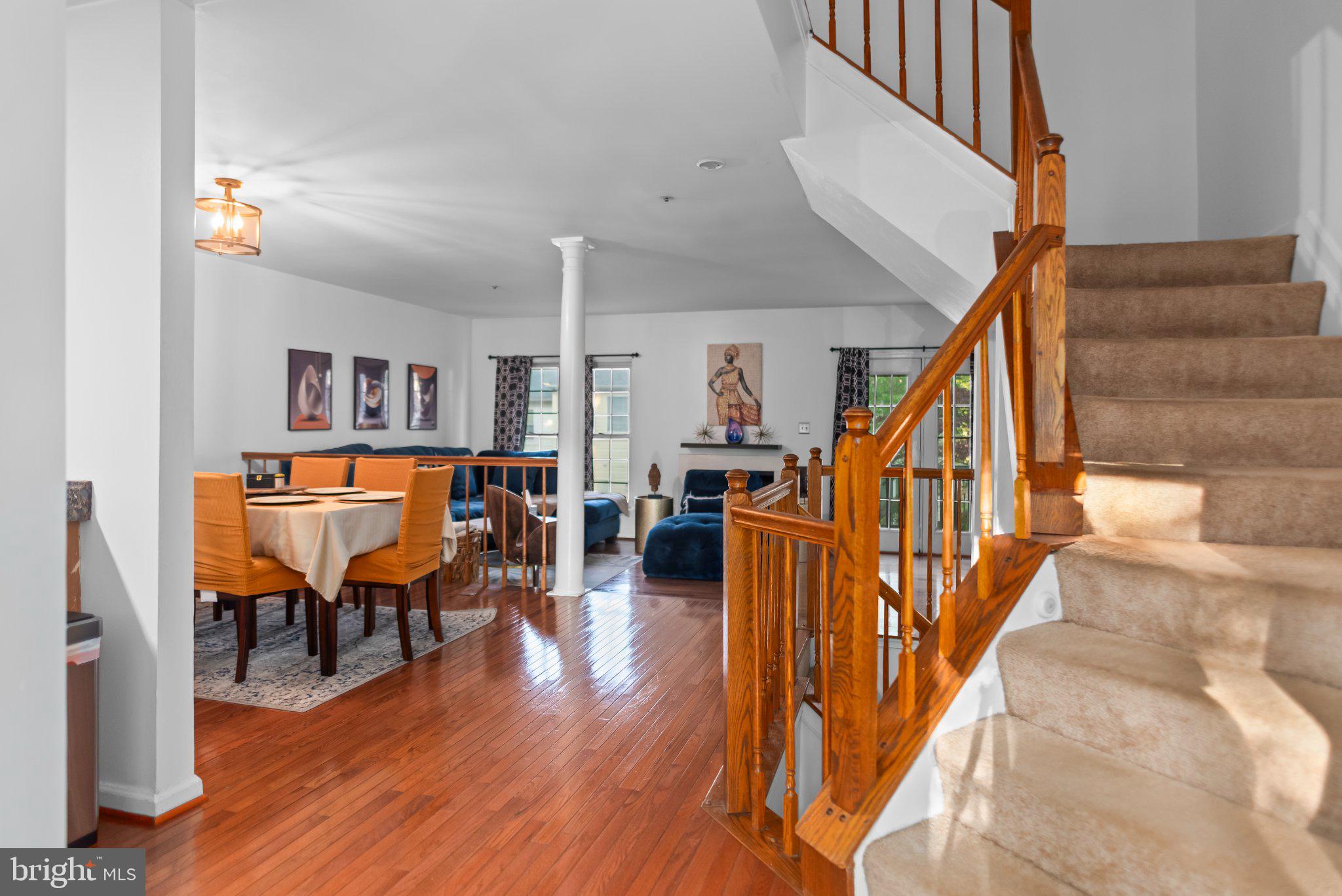 8508 Rheims Court Upper Marlboro, MD 20772 - Photo 3 of 28 Inviting open space with warm tones.