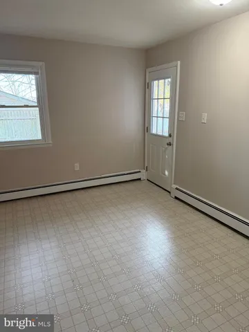 $1,195 | 304 Walnut Street, Unit B, Waynesboro, PA 17268