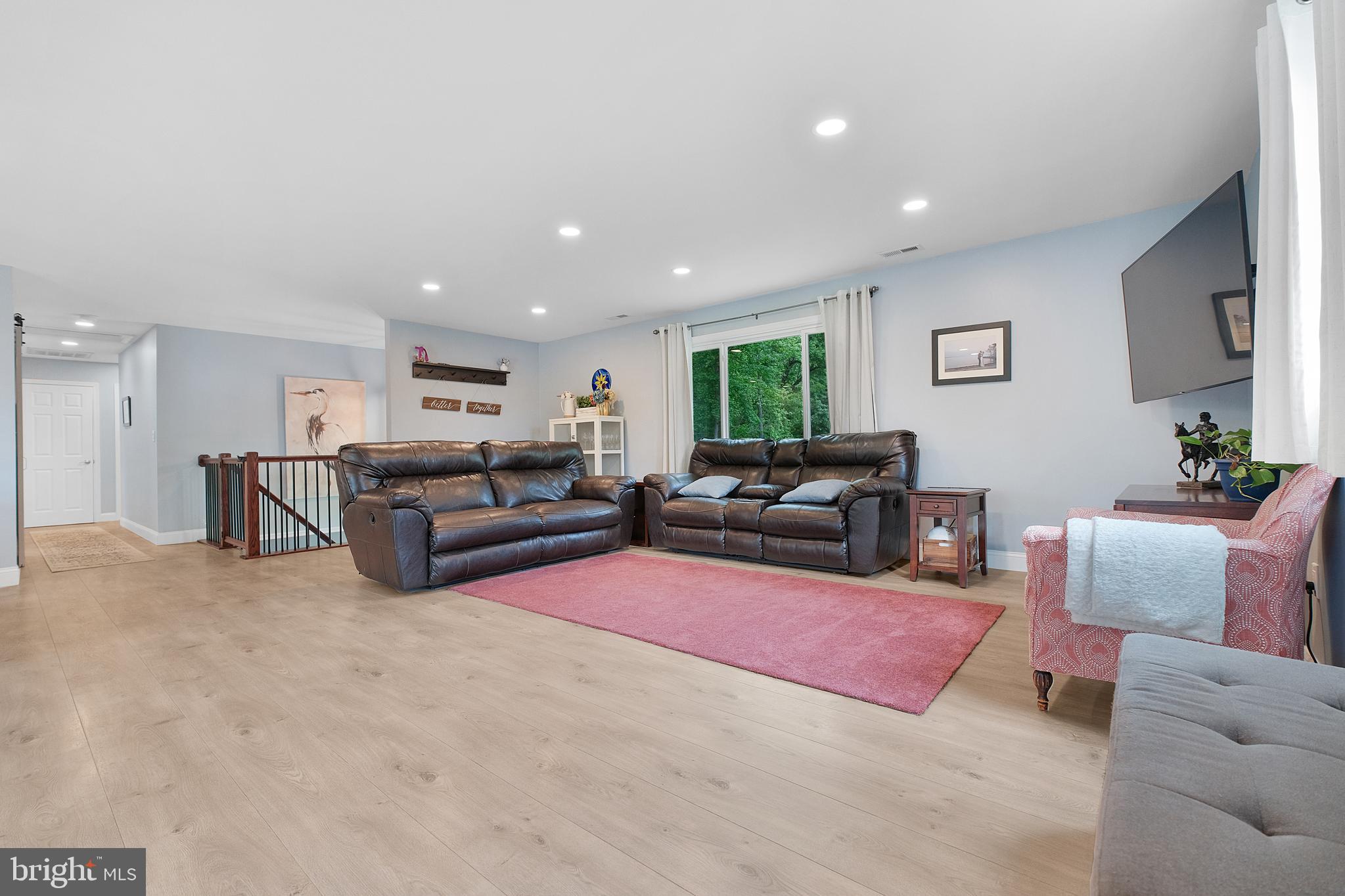 819 Elm Drive West River, MD 20778 - Photo 6 of 39 a living room with furniture and a couch