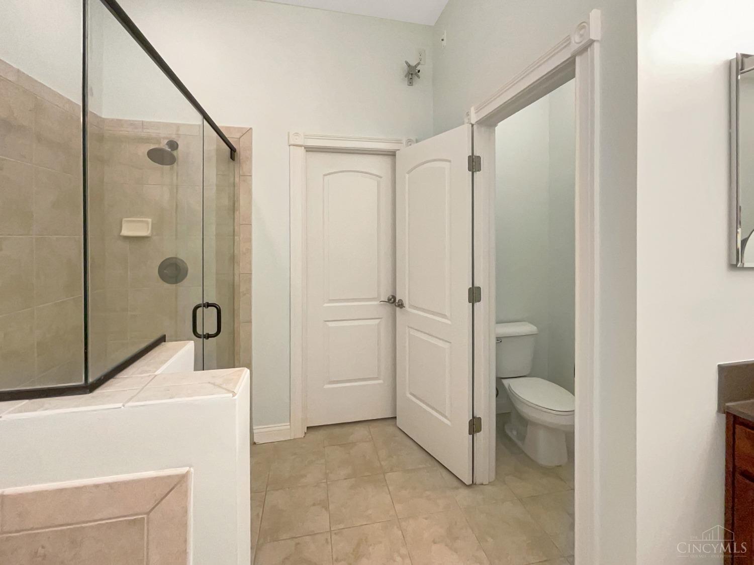 5792 Springview Circle Mason, OH 45040 - Photo 20 of 32