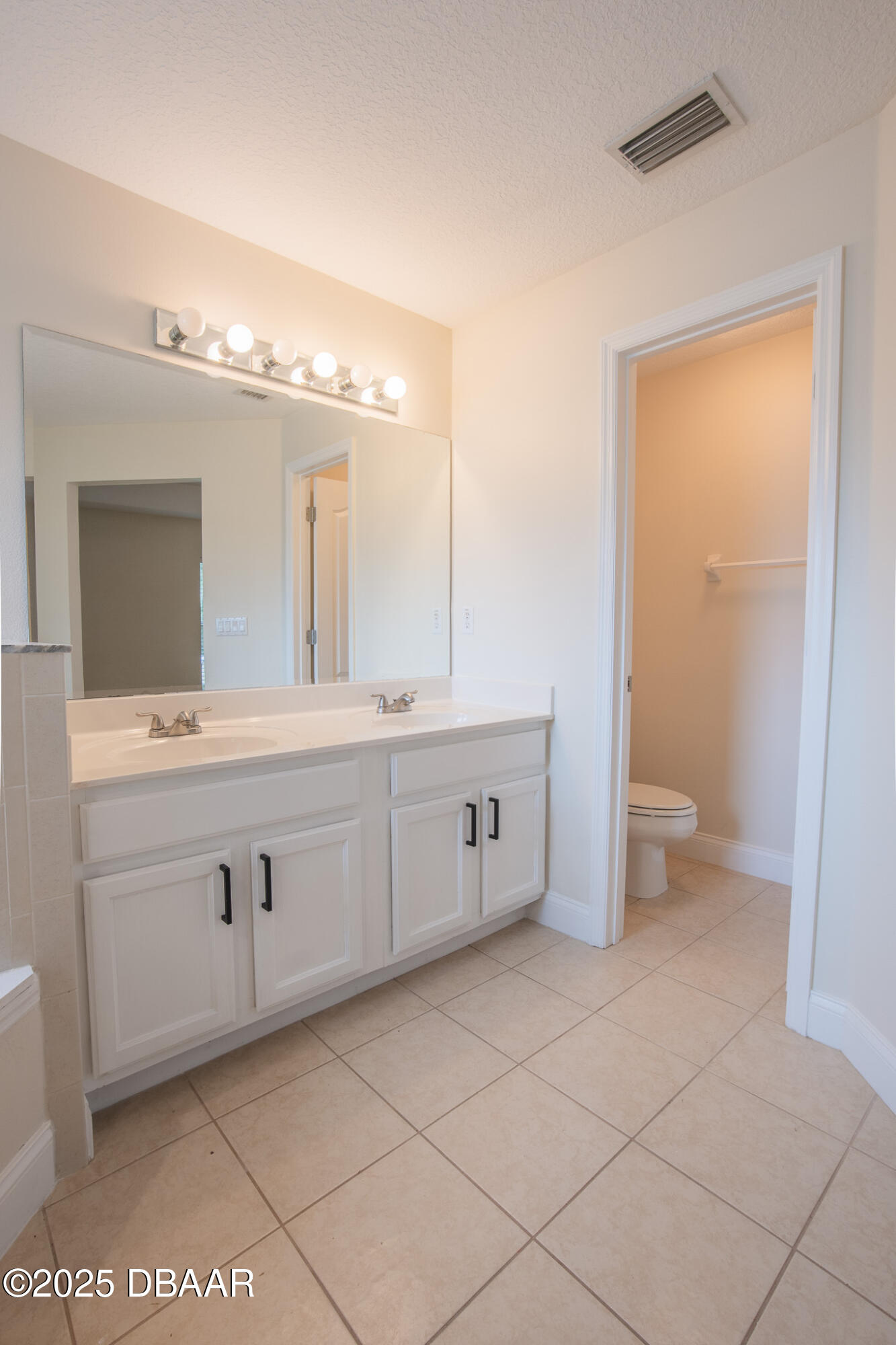 801 Angelina Court Ponce Inlet, FL 32127 - Photo 9 of 23 Masterbath2