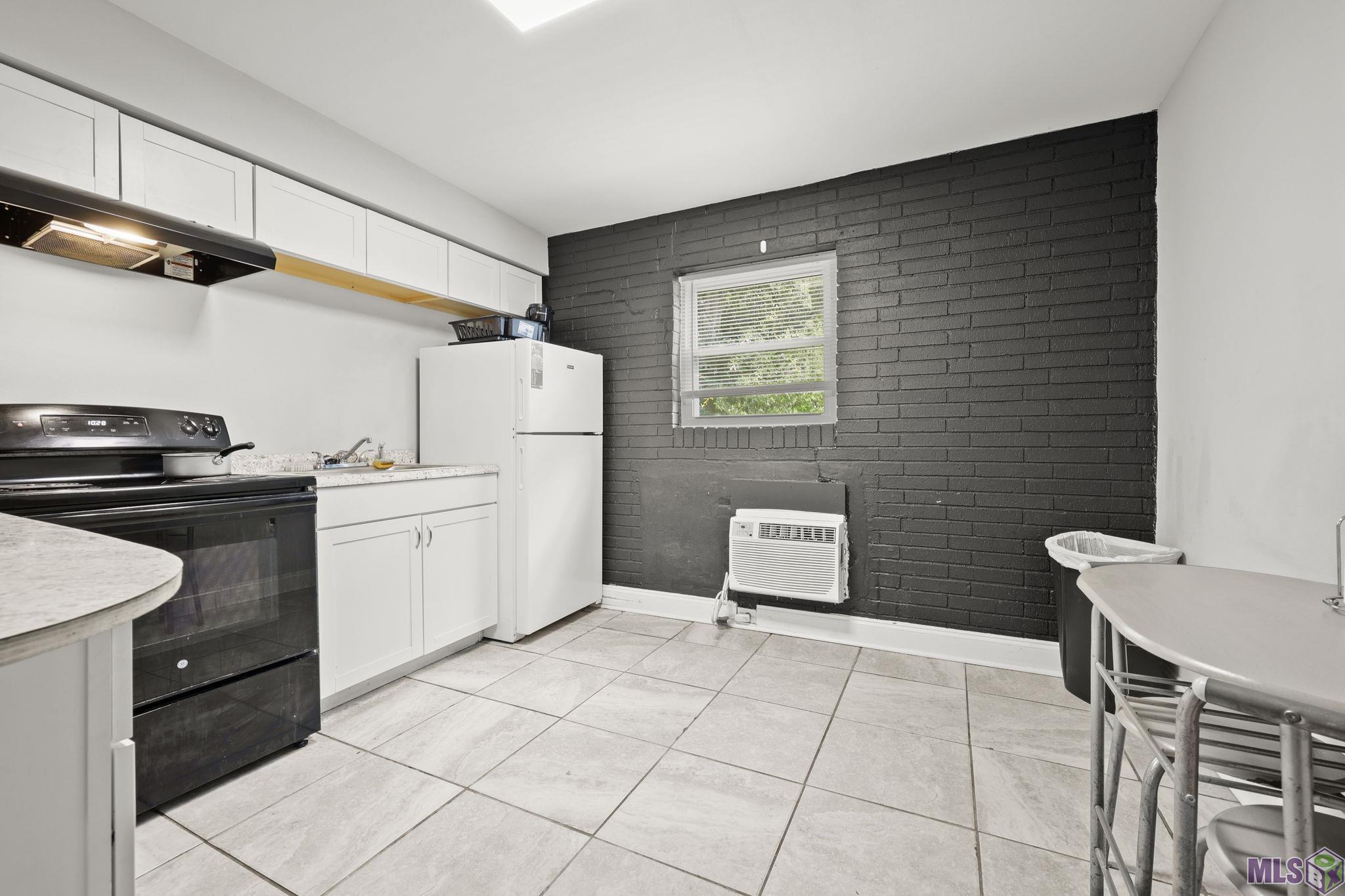 1220 West Chimes Street Baton Rouge, LA 70802 - Photo 2 of 17