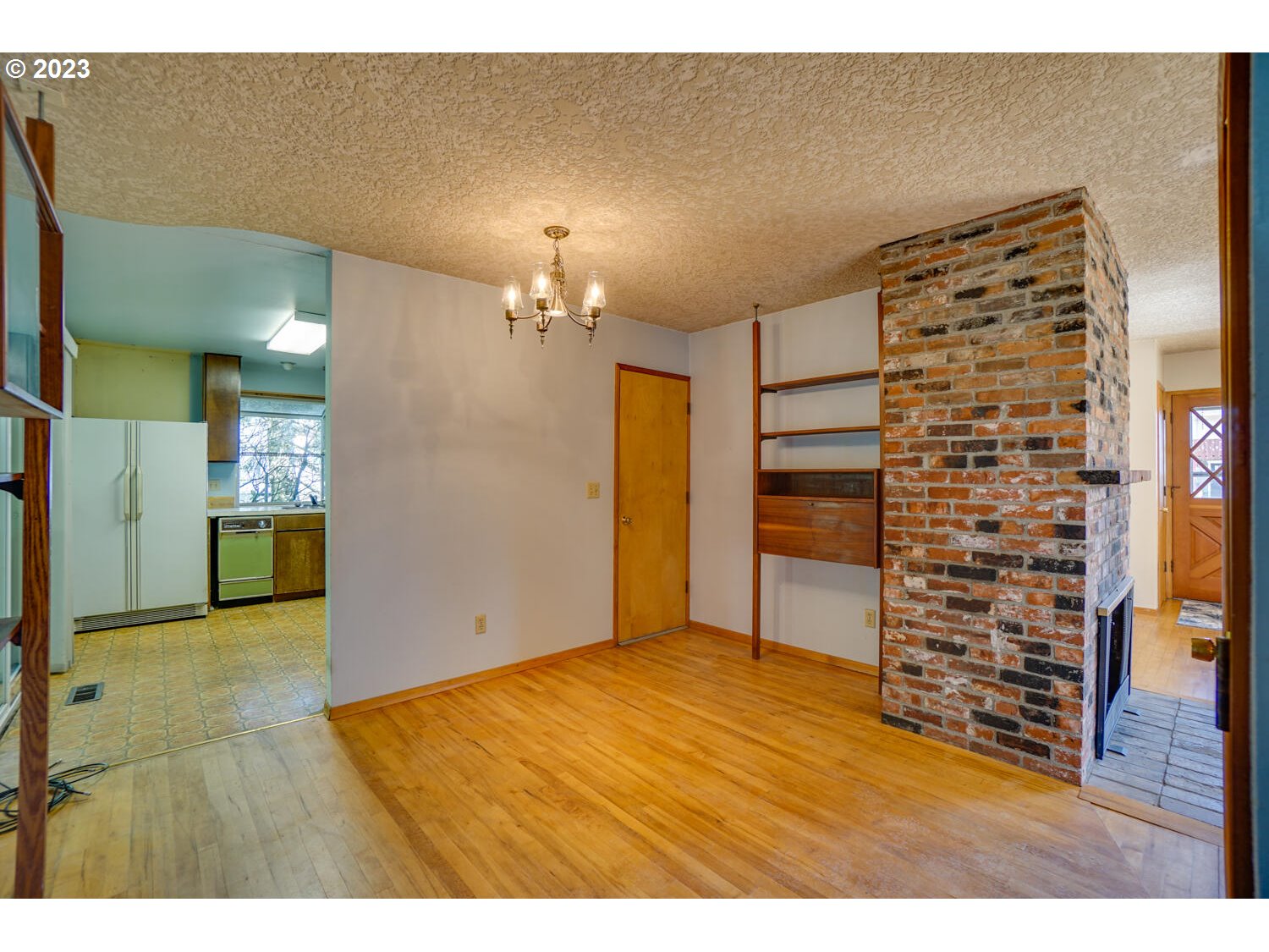 635 Northwest 18th Loop Camas, WA 98607 - Photo 9 of 32 Gallery Image 9
