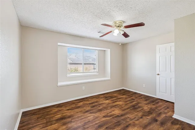 $380,000 | 1116 Grand Central Parkway, Saginaw, TX 76131