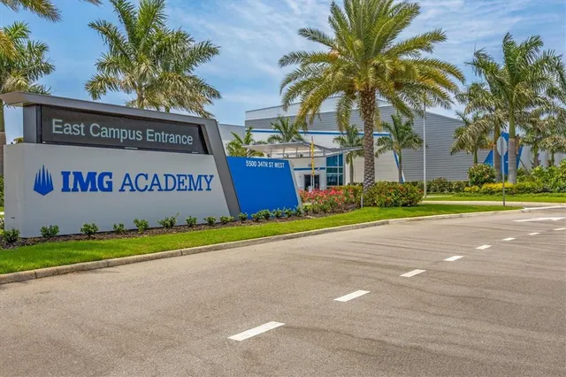 $1,150,000 | 5421 46th Court West, Bradenton, FL 34210