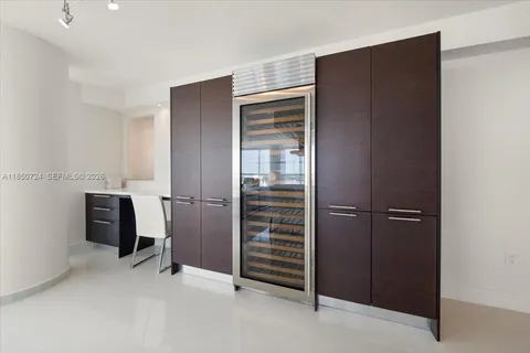 $1,290,000 | 6301 Collins Avenue, Unit 2705, Miami Beach, FL 33141