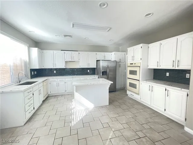 $2,795 | 1254 Autumn Wind Way, Henderson, NV 89052