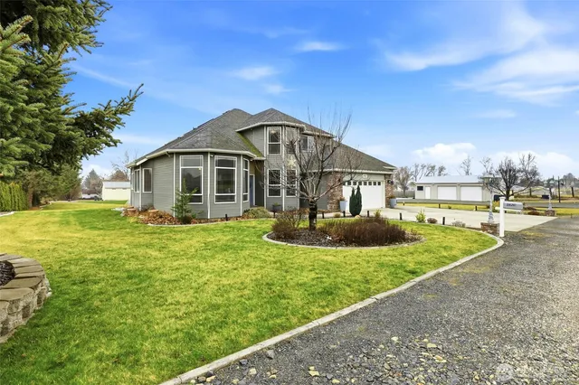 $895,000 | 5620 West Dradie Street, Pasco, WA 99301