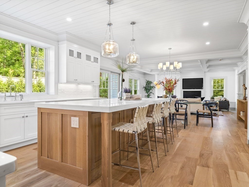 146 Lowell Road Wellesley, MA 02481 - Photo 8 of 33
