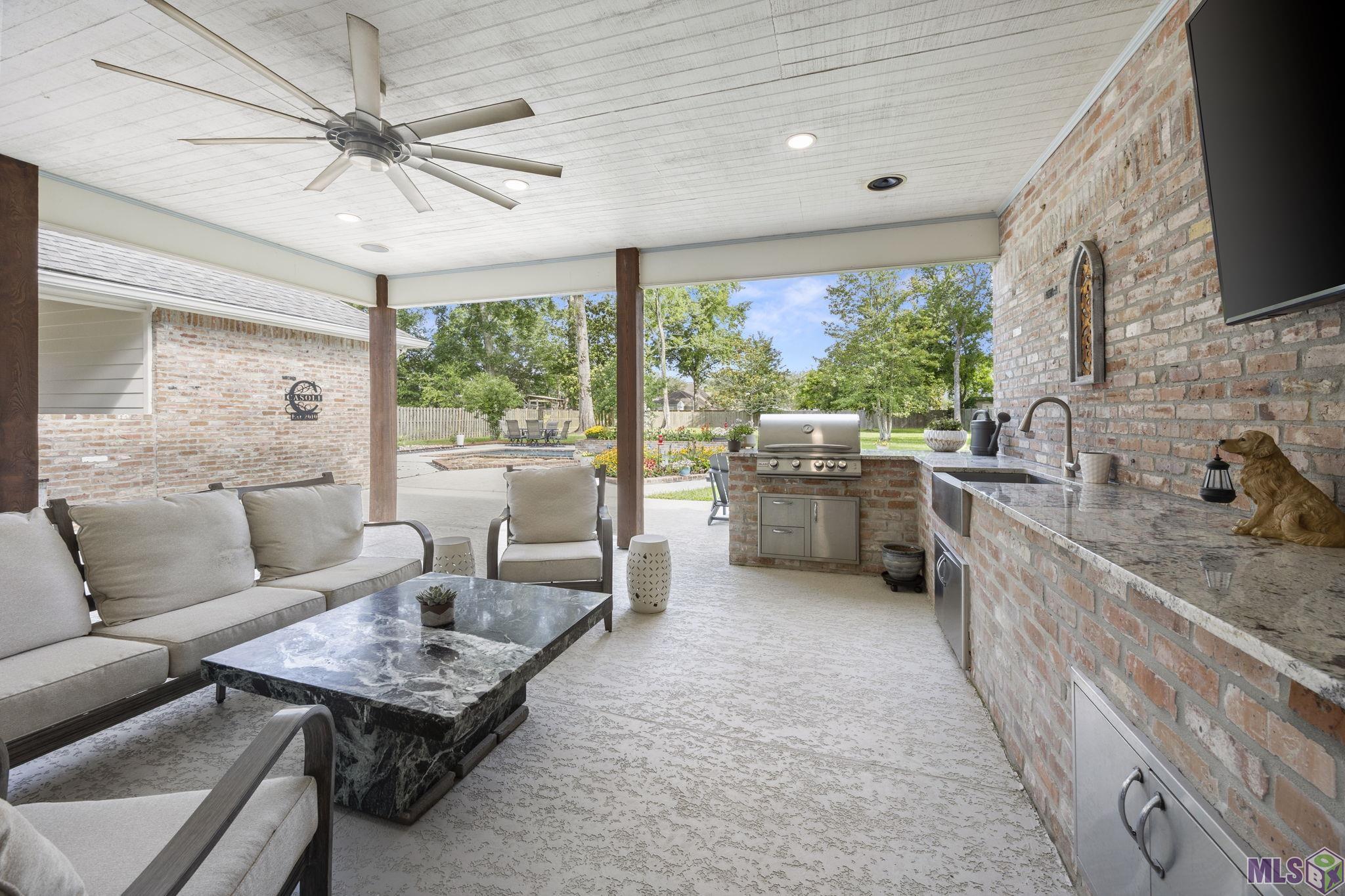 18155 Creek Hollow Road Baton Rouge, LA 70817 - Photo 7 of 42