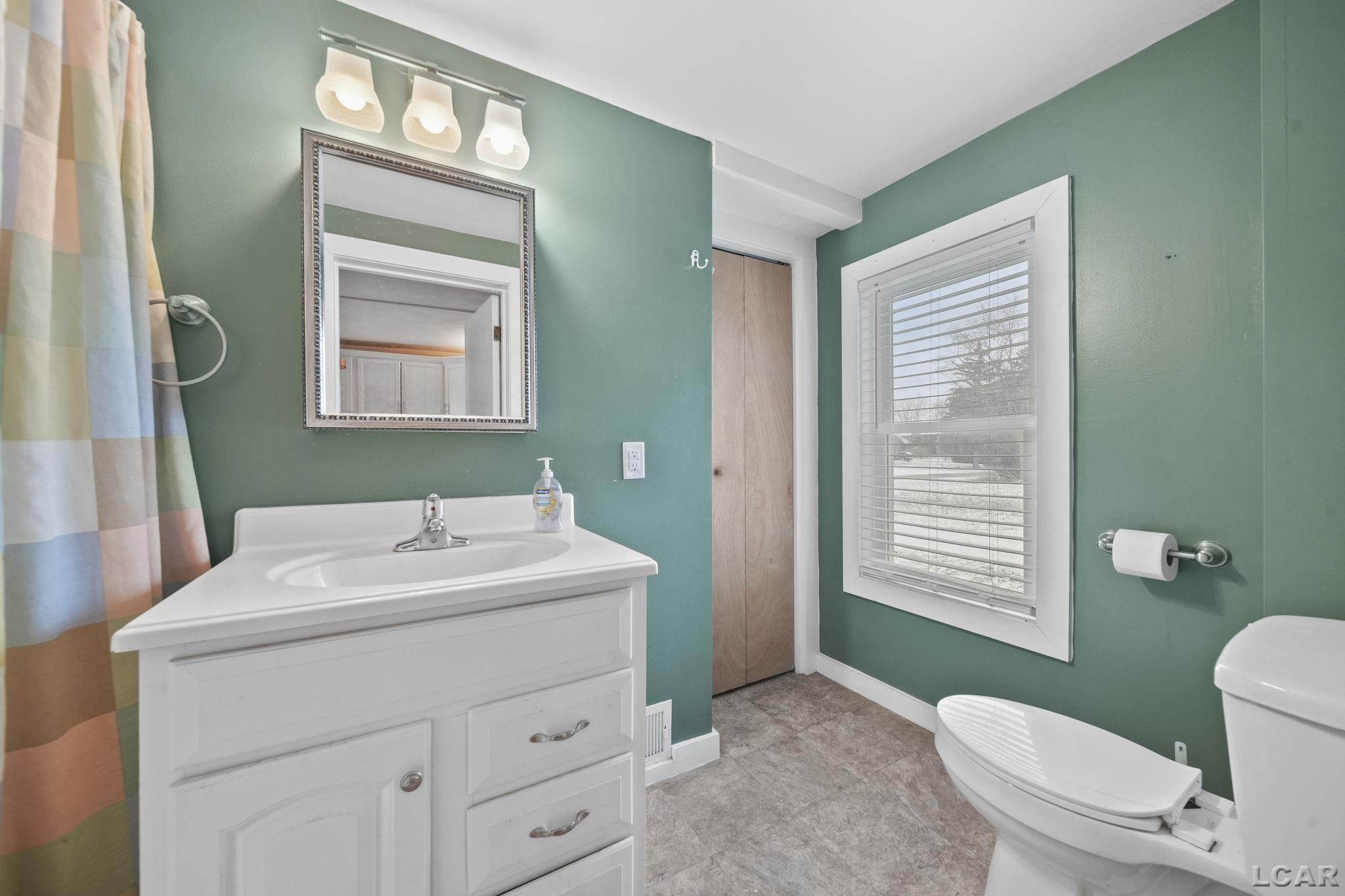 16500 Addison Road Manitou Beach, MI 49253 - Photo 18 of 59 50163940-6f976cb2-df43-4917-8ae1-45c04f2bd47e.JPG