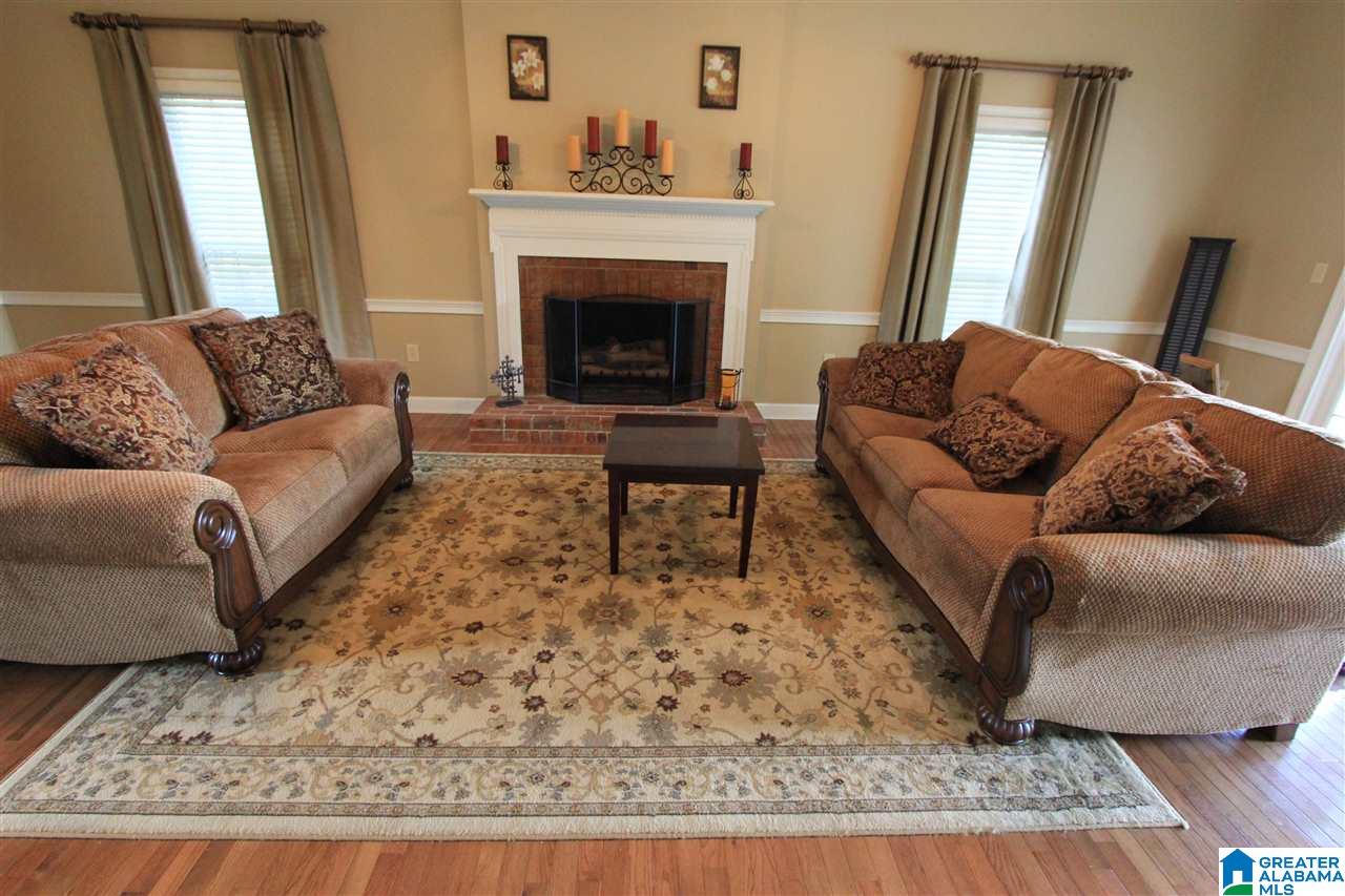 970 Riverside Drive Gadsden, AL 35901 - Photo 3 of 36