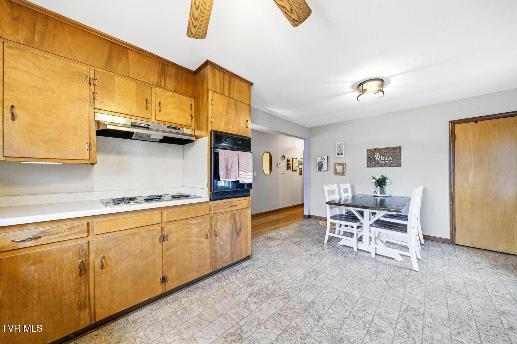 110 Taylortown Road Johnson City, TN 37601 - Photo 7 of 25 23-web-or-mls-110 Taylortown Rd-7