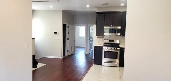 $2,400 | 2110 Summit Avenue, Unit 2, Union City, NJ 07087
