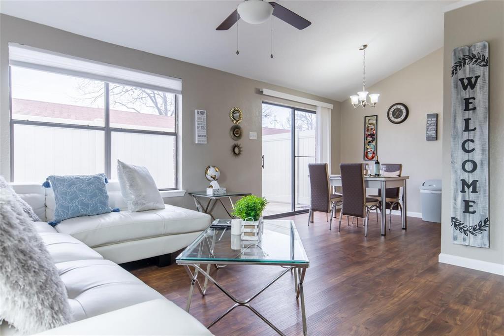 2240 Tarpley Road, Unit 342 Carrollton, TX 75006 - Photo 2 of 17 Spacious Living Room