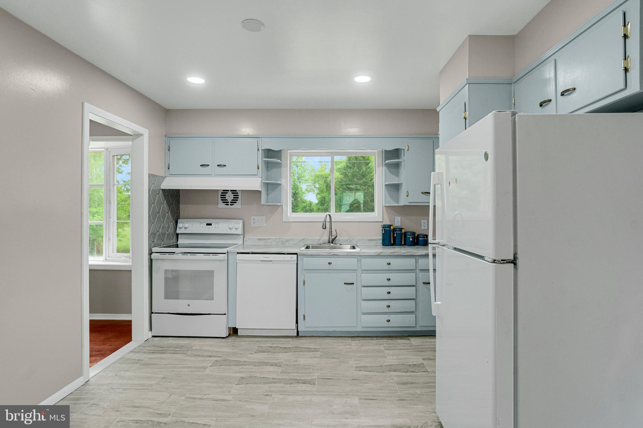 3215 Southgreen Road Windsor Mill, MD 21244 - Photo 8 of 34