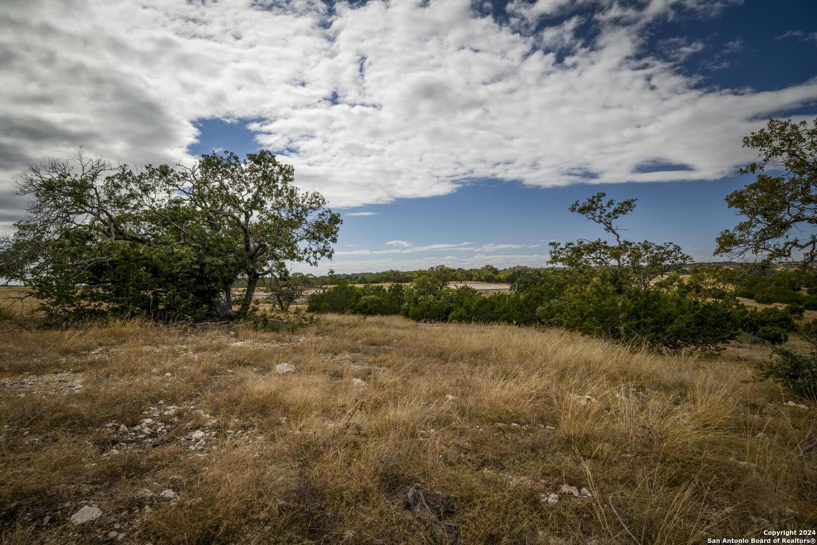 30 Buckskin Path Fredericksburg, TX 78624 - Photo 14 of 33