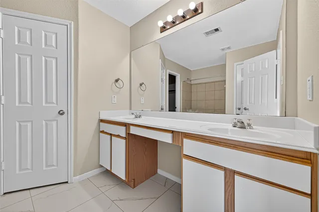 $1,800 | 3343 Apple Dale Drive, Houston, TX 77084