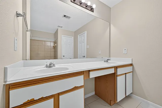 $1,800 | 3343 Apple Dale Drive, Houston, TX 77084