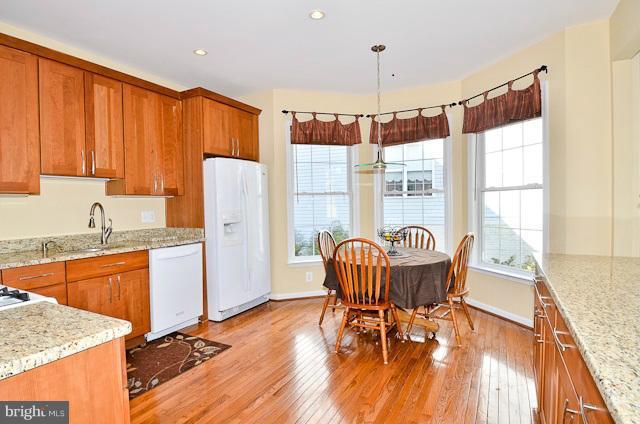 47555 Rippling Drive Sterling, VA 20165 - Photo 27 of 28 Beautiful Newly Renovated Kitchen