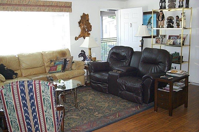 222 Ollis Road, Unit 7172 Cave Junction, OR 97523 - Photo 6 of 18 Enter the front door into a spacious liv
