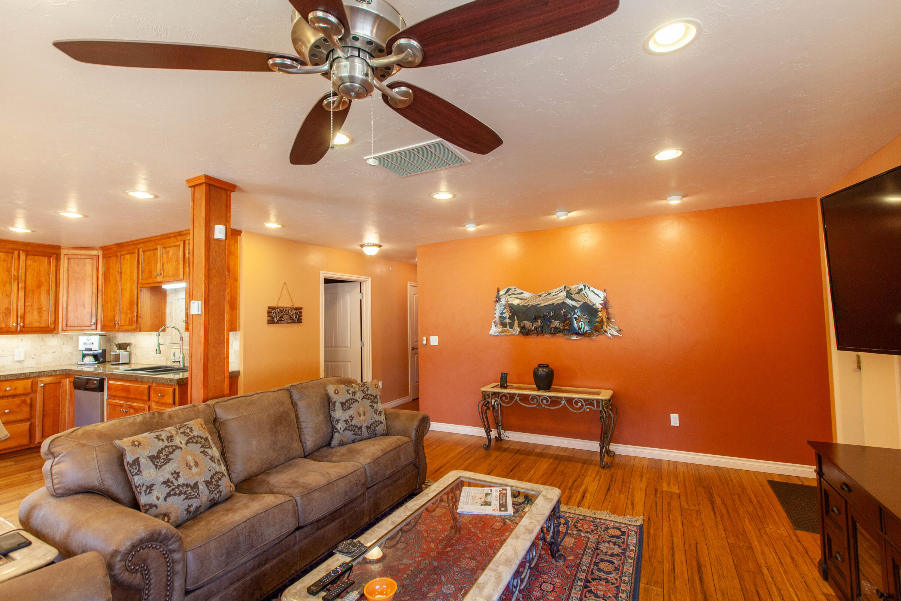 7155 Southwest Houston Lake Road Prineville, OR 97754 - Photo 6 of 57 06