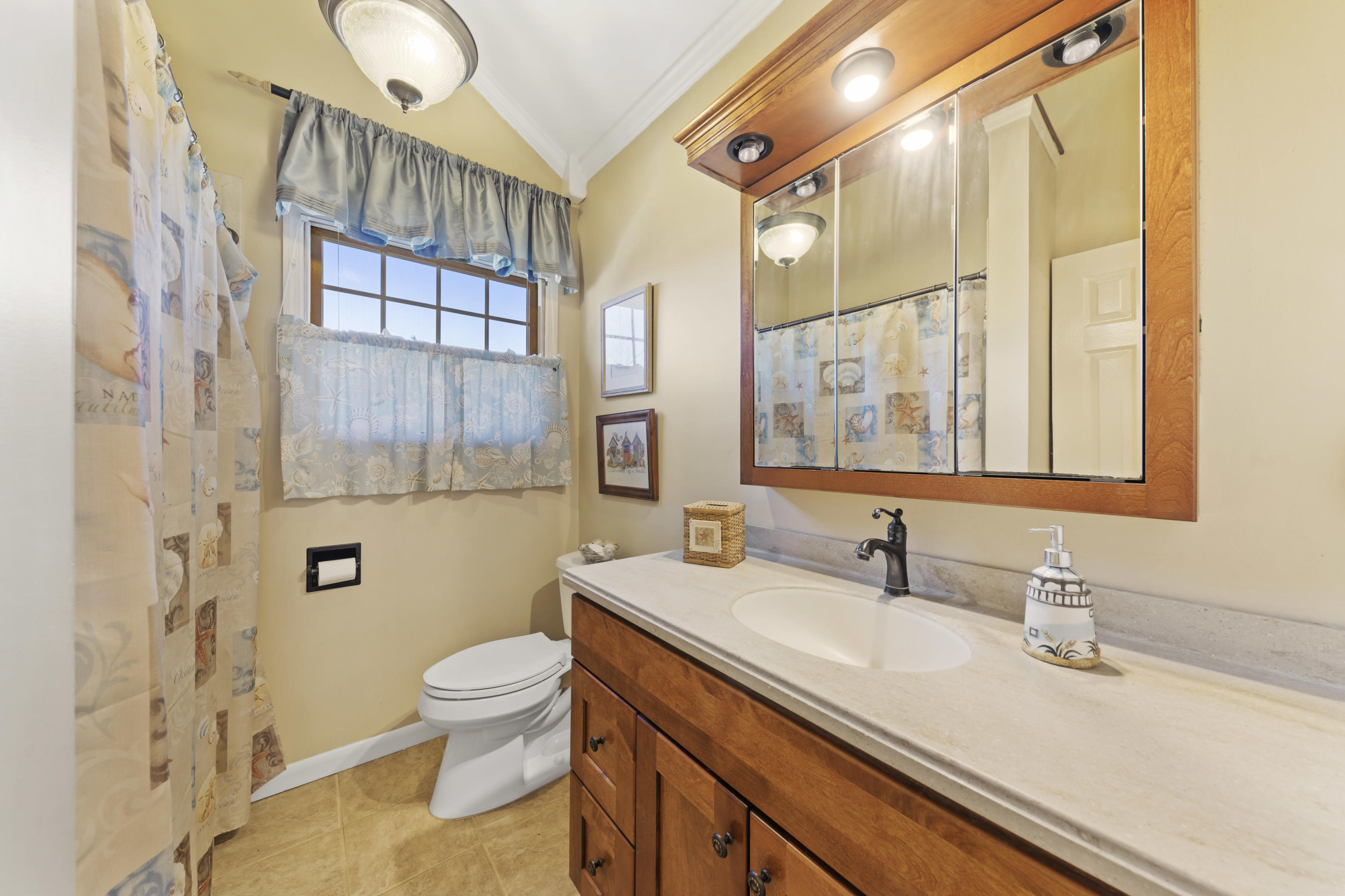 32 Chestnut Ridge Road Holmdel, NJ 07733 - Photo 13 of 24 Main Bathroom