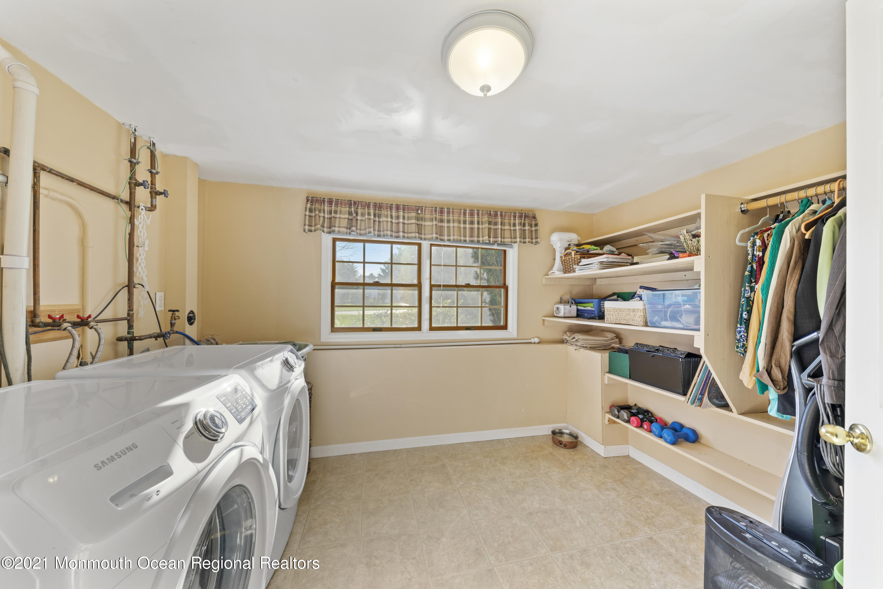 32 Chestnut Ridge Road Holmdel, NJ 07733 - Photo 21 of 24 Laundry & Bedroom 4 CLoset